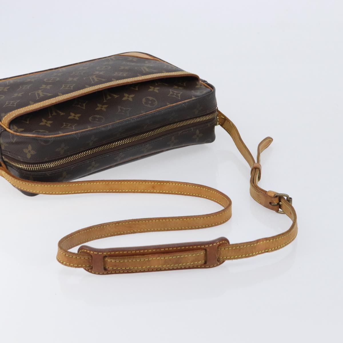 LOUIS VUITTON Monogram Trocadero 30 Shoulder Bag M51272 LV Auth bs37432