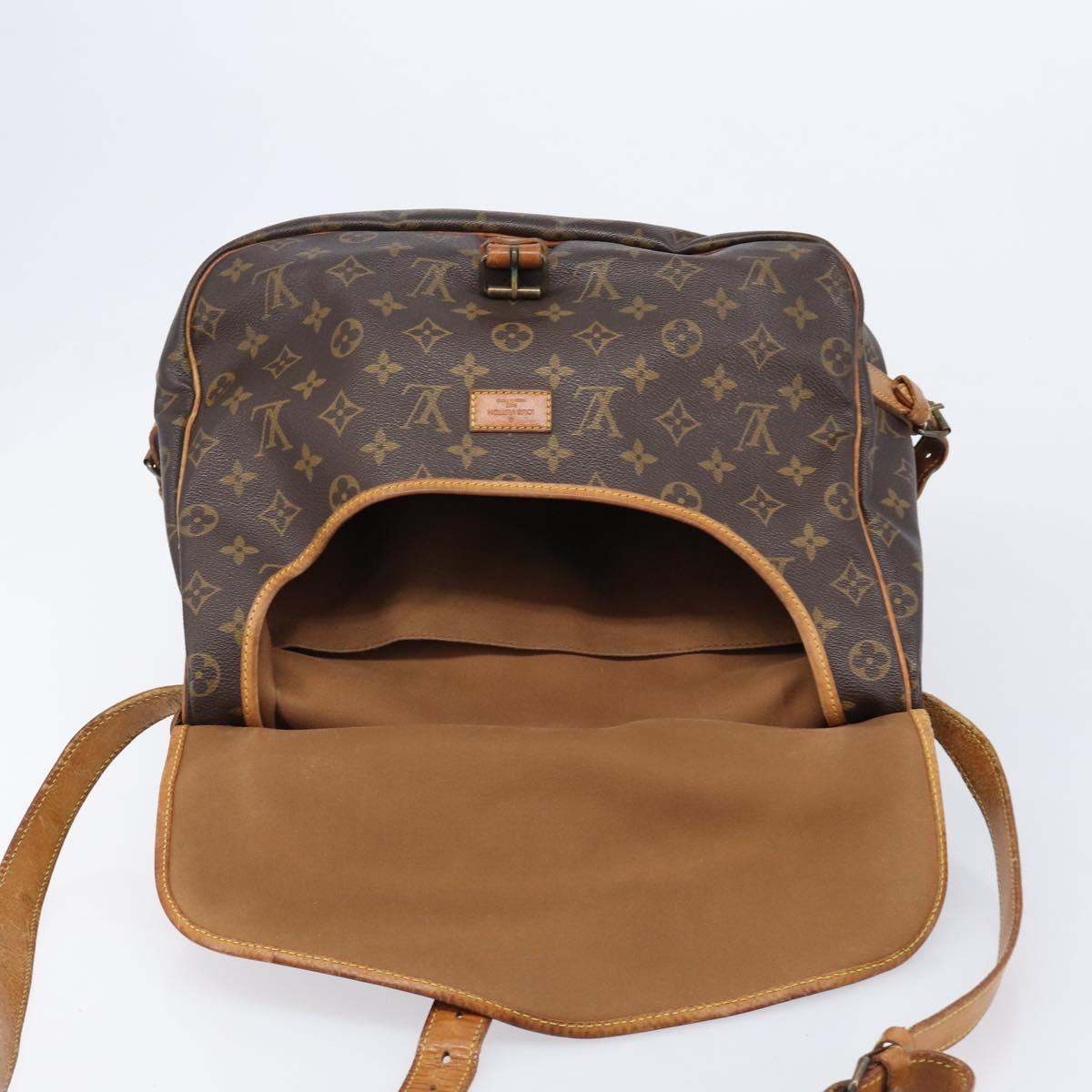 LOUIS VUITTON Monogram Saumur 35 Shoulder Bag M42254 LV Auth bs37607