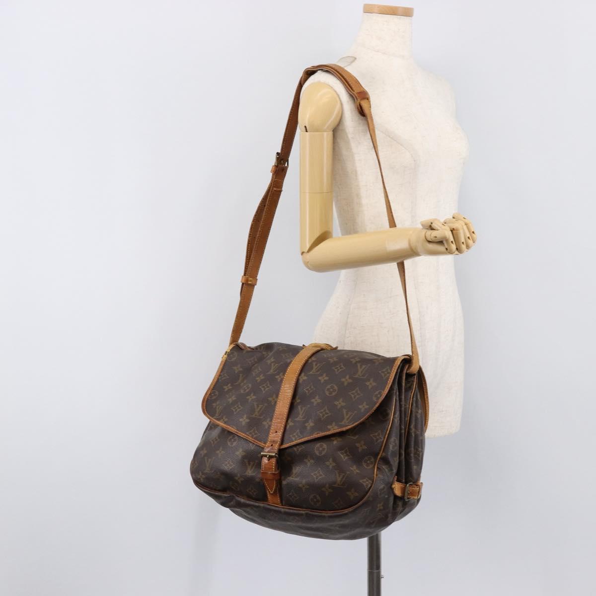 LOUIS VUITTON Monogram Saumur 35 Shoulder Bag M42254 LV Auth bs37607