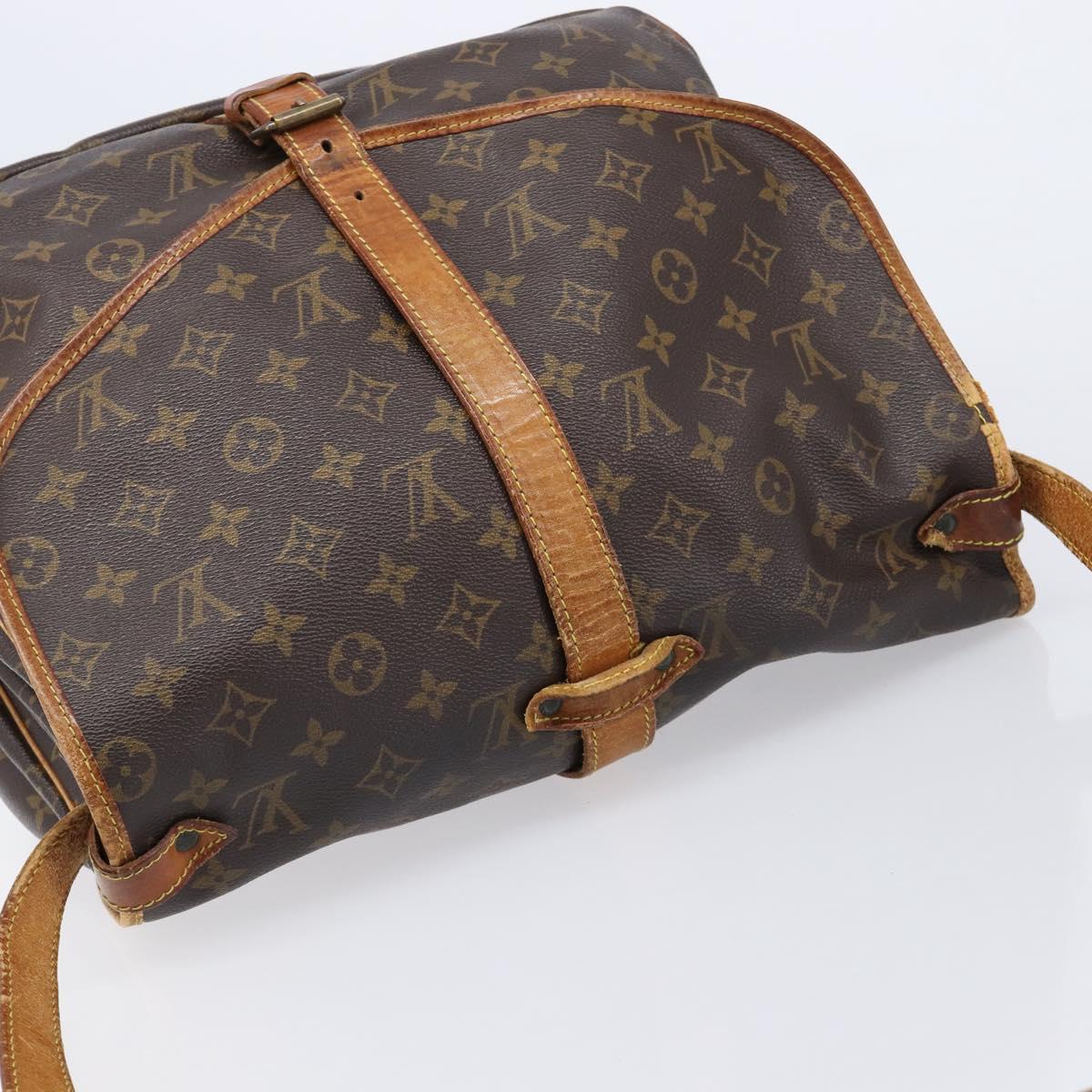 LOUIS VUITTON Monogram Saumur 35 Shoulder Bag M42254 LV Auth bs37607