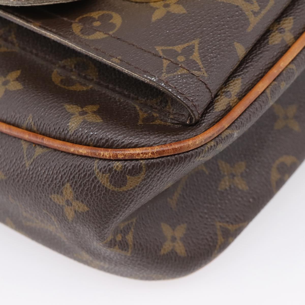 LOUIS VUITTON Monogram Hudson GM Shoulder Bag M40045 LV Auth bs37699