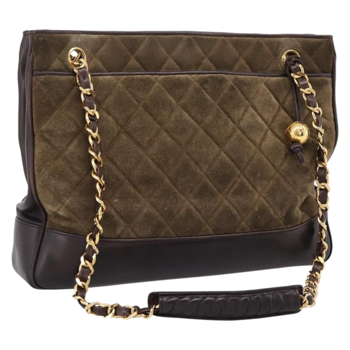 CHANEL Matelasse Chain Shoulder Bag Suede Leather Green Gold CC Auth bs37714A