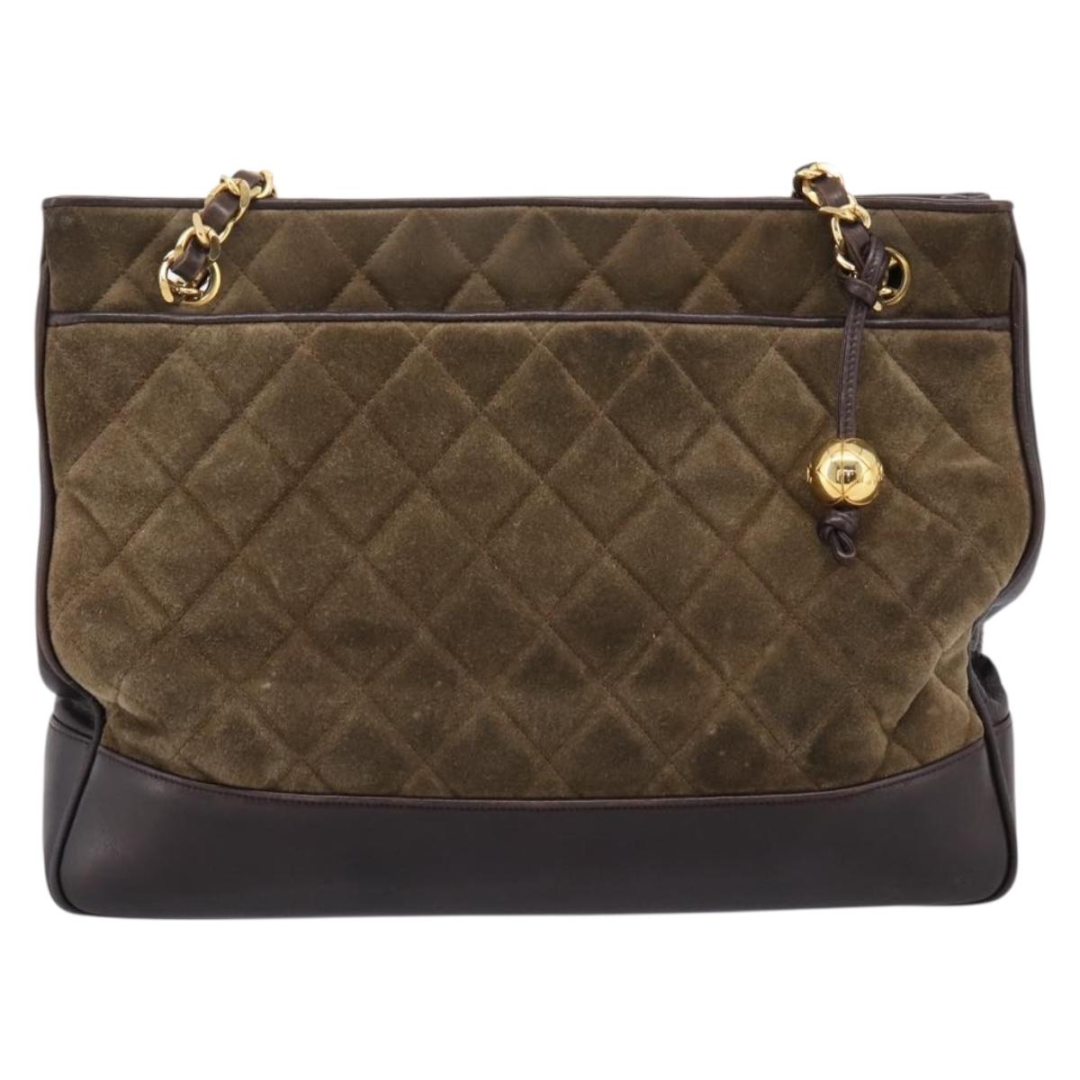 CHANEL Matelasse Chain Shoulder Bag Suede Leather Green Gold CC Auth bs37714A