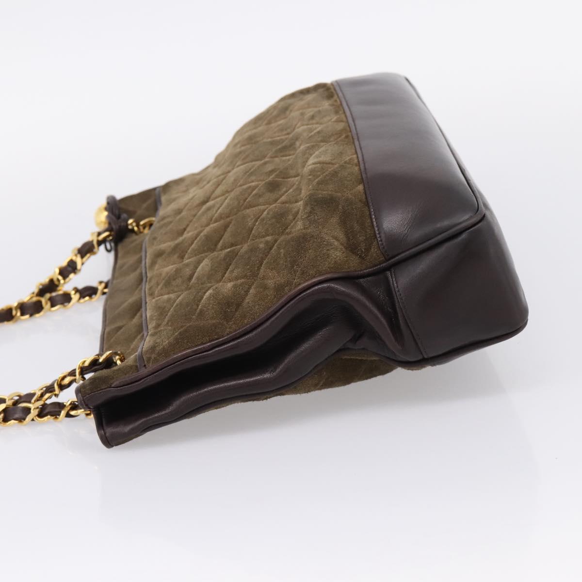 CHANEL Matelasse Chain Shoulder Bag Suede Leather Green Gold CC Auth bs37714A