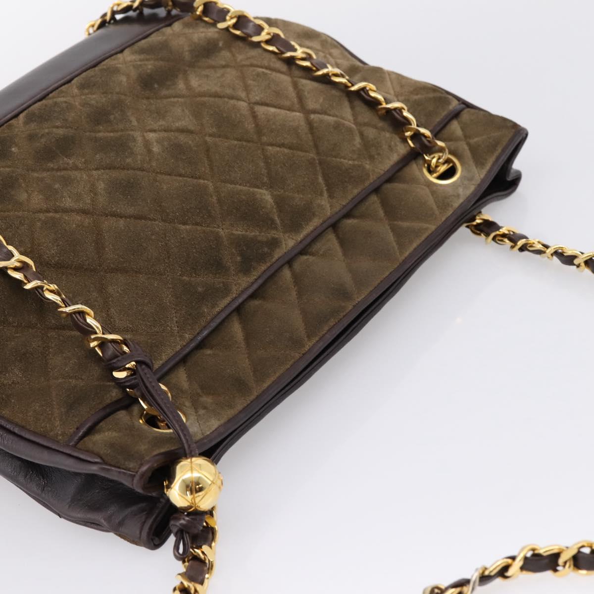 CHANEL Matelasse Chain Shoulder Bag Suede Leather Green Gold CC Auth bs37714A