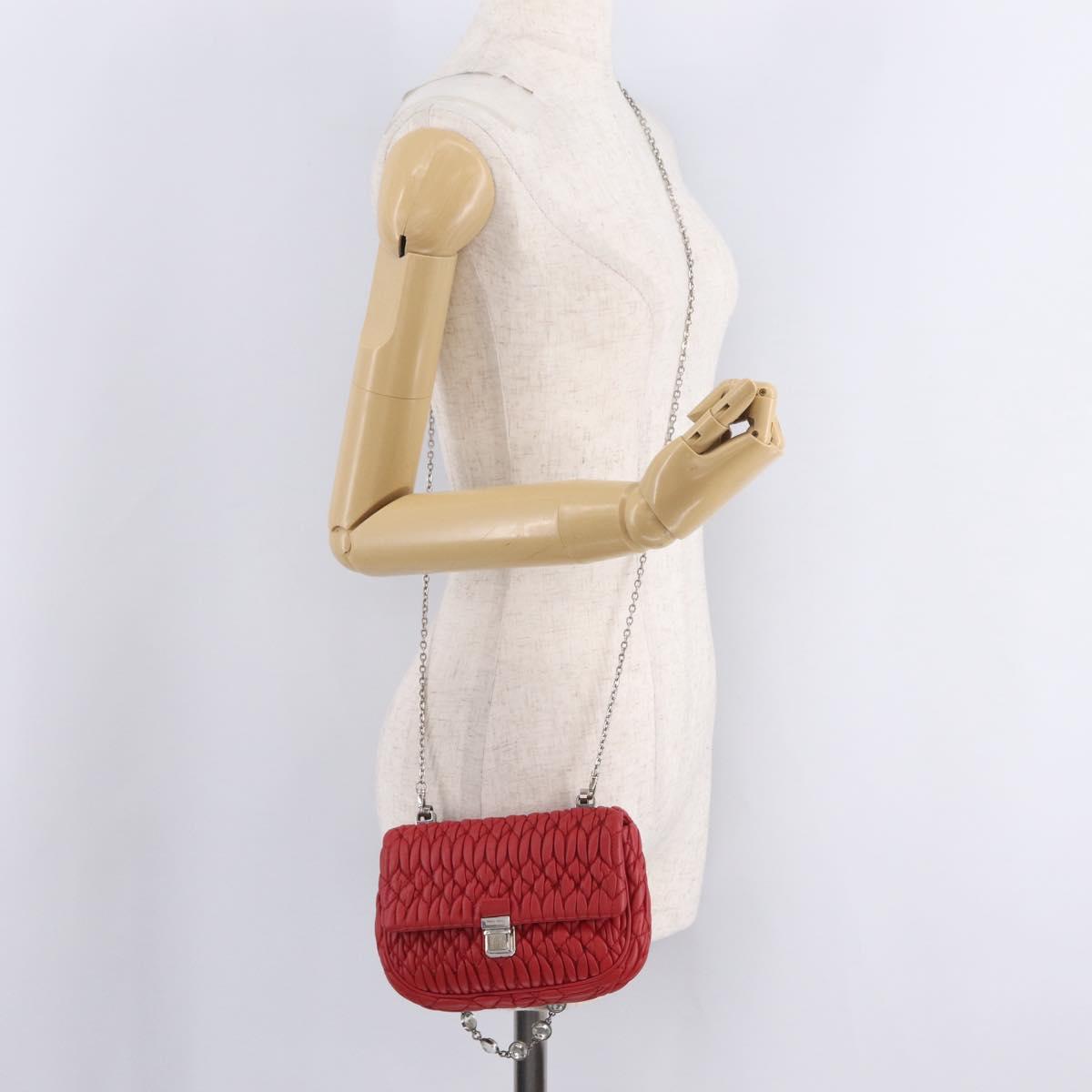 Miu Miu Matelasse Chain Shoulder Bag Leather Red Silver Auth bs37793A