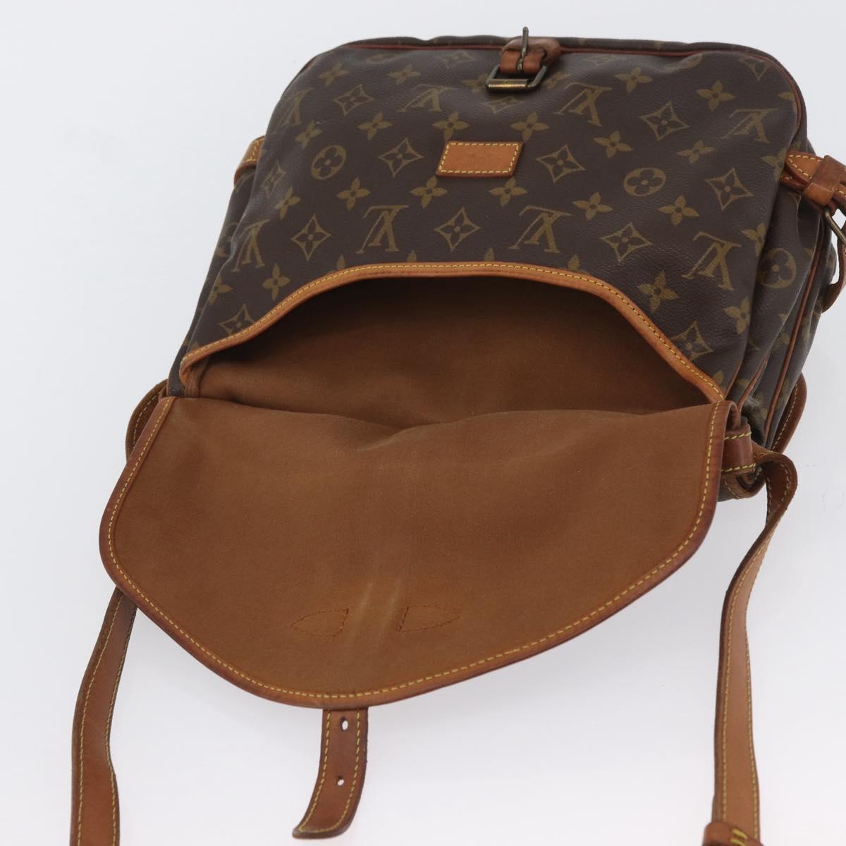 LOUIS VUITTON Monogram Saumur 30 Shoulder Bag M42256 LV Auth BSZ049