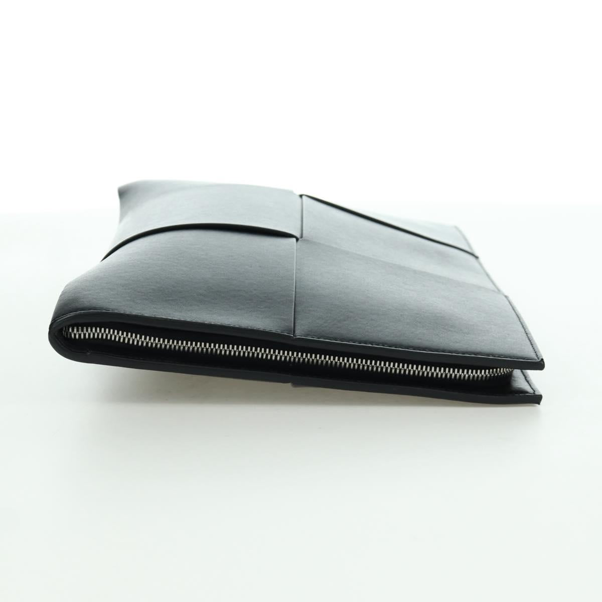 BOTTEGA VENETA MAXI INTRECCIATO Clutch Bag Leather Black Silver Auth BSZ216M