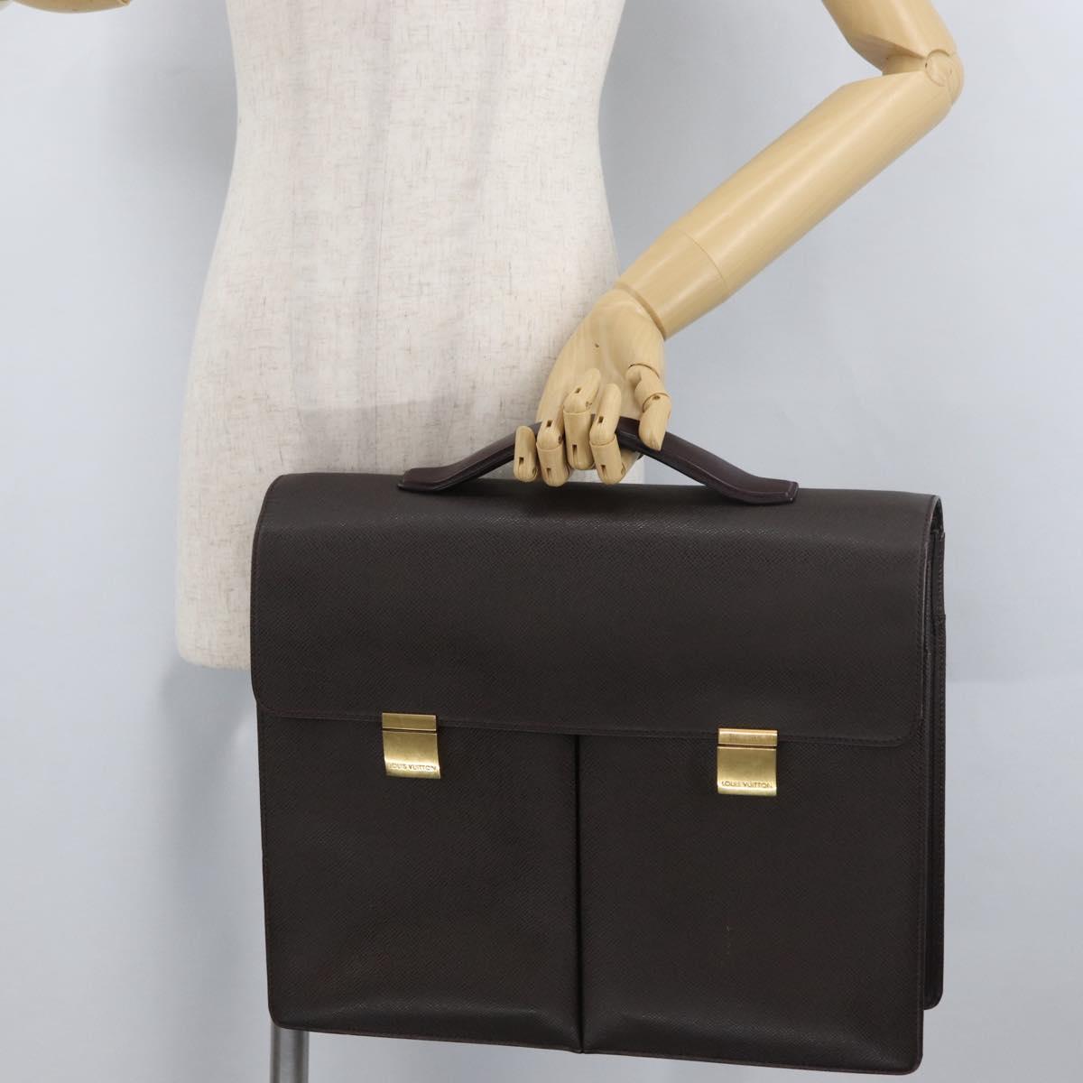 LOUIS VUITTON Taiga Serviette Kazan Business Bag Acajou M30806 LV Auth BSZ234