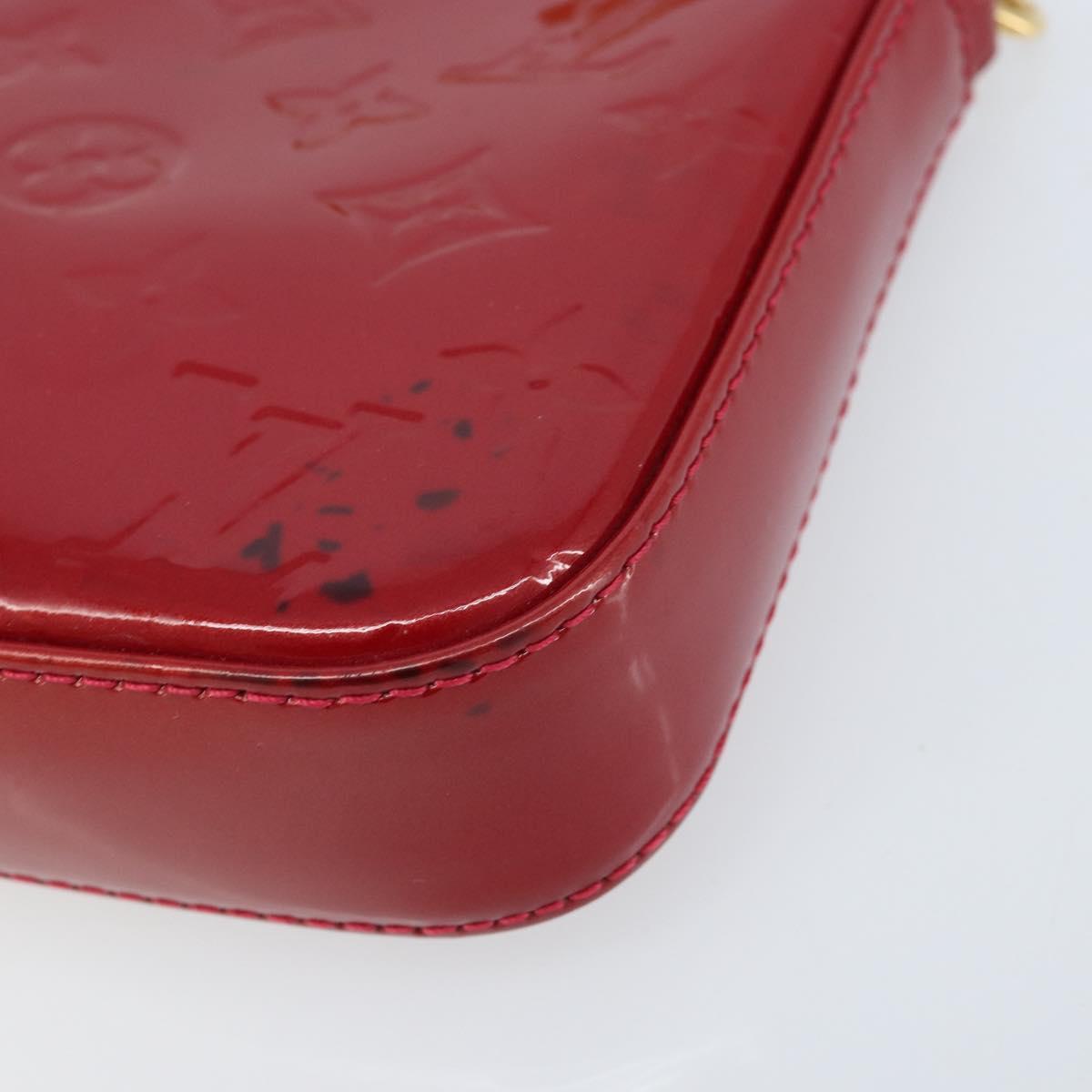 LOUIS VUITTON Vernis Pochette Accessoires Pouch Pomme D'amour M91577 Auth BSZ522