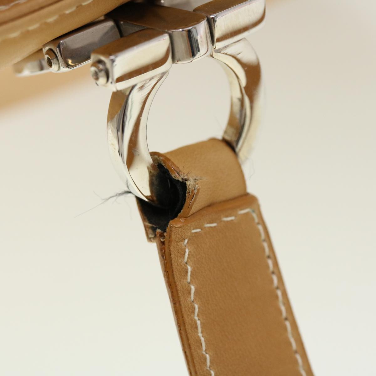 Salvatore Ferragamo Shoulder Bag Leather Beige Auth cl519