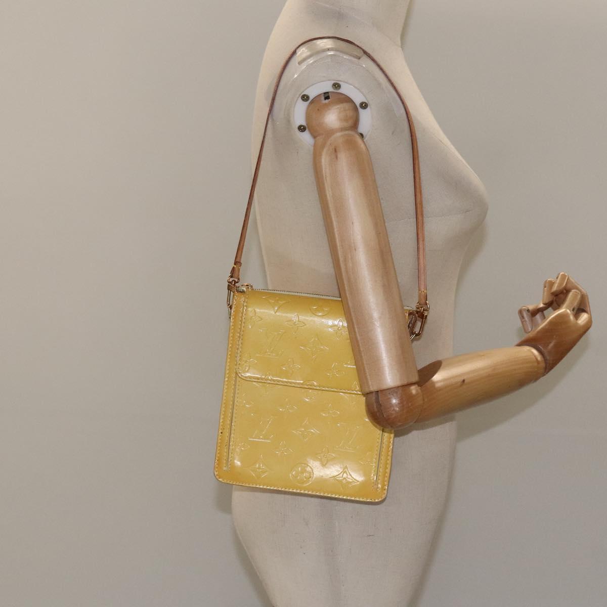 LOUIS VUITTON Monogram Vernis Motto Pouch Lime Yellow M91059 LV Auth EC064
