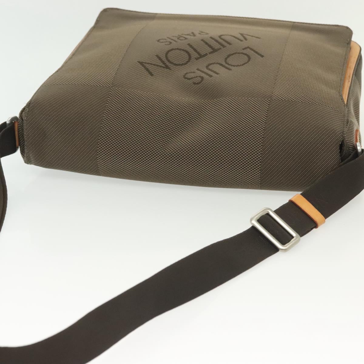 LOUIS VUITTON Damier Geant Messager Shoulder Bag Tail M93226 LV Auth ep10715