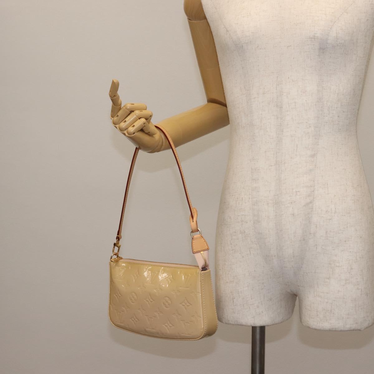 LOUIS VUITTON Vernis Pochette Accessoires Rose Angelique M90072 LV Auth ep11176