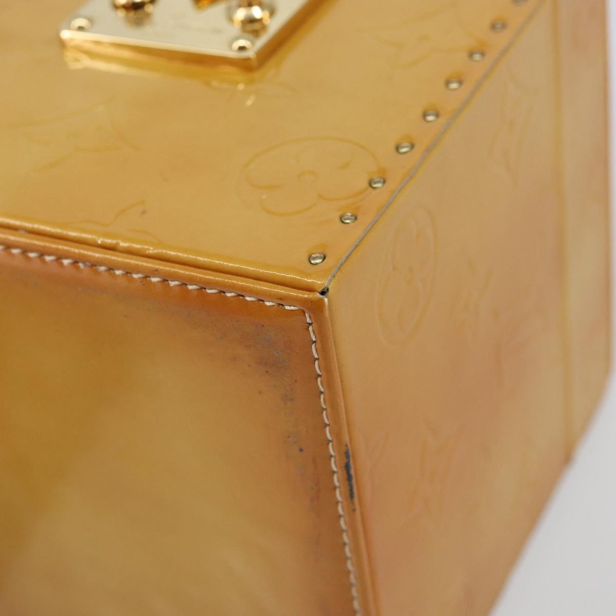 LOUIS VUITTON Monogram Vernis Bleecker Cosmetic Pouch Beige M91002 Auth ep11427