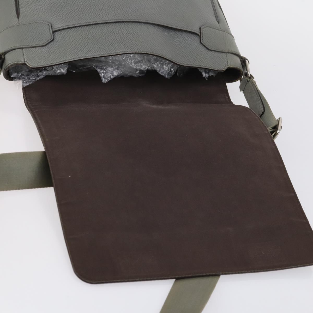 LOUIS VUITTON Taiga Roman MM Shoulder Bag Gray Gracie M32623 LV Auth ep11576