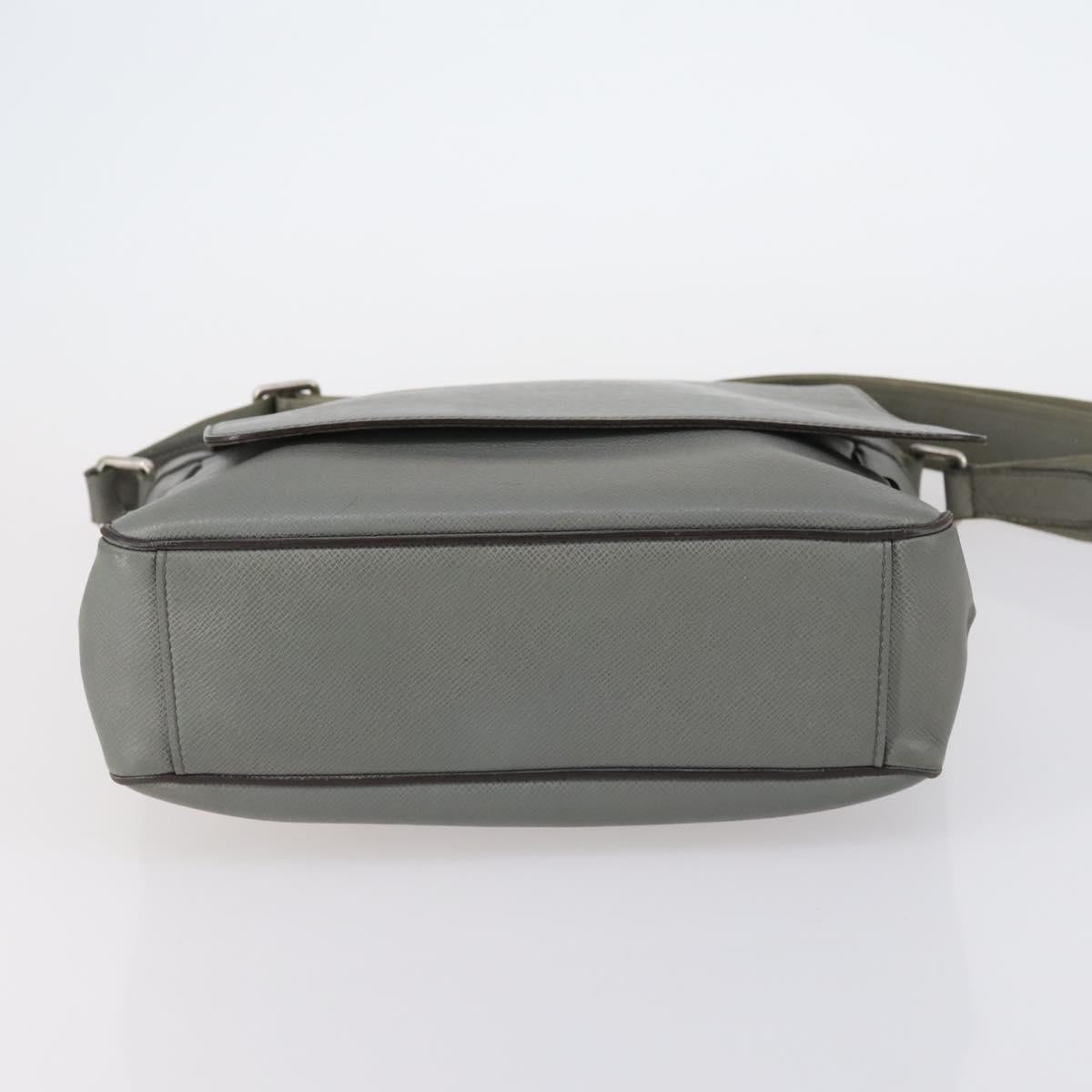 LOUIS VUITTON Taiga Roman MM Shoulder Bag Gray Gracie M32623 LV Auth ep11576