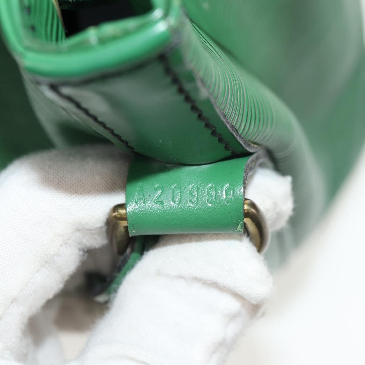 LOUIS VUITTON Epi Petit Noe Shoulder Bag Green M44104 LV Auth ep11754