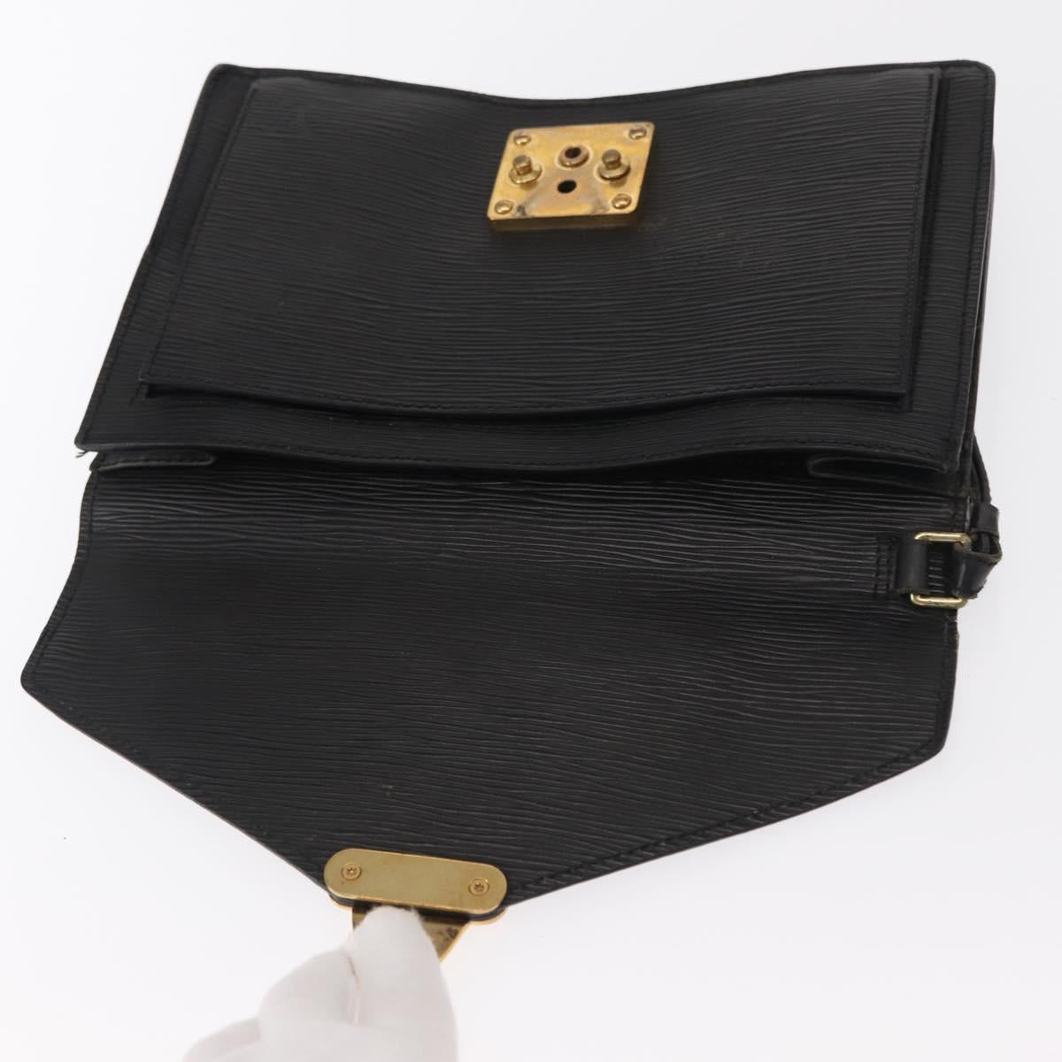 LOUIS VUITTON Epi Serie Dragonne Clutch Bag Black Noir M52612 LV Auth ep12225