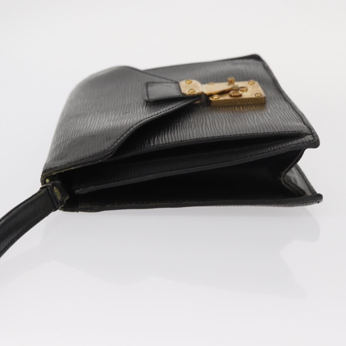 LOUIS VUITTON Epi Serie Dragonne Clutch Bag Black Noir M52612 LV Auth ep12225