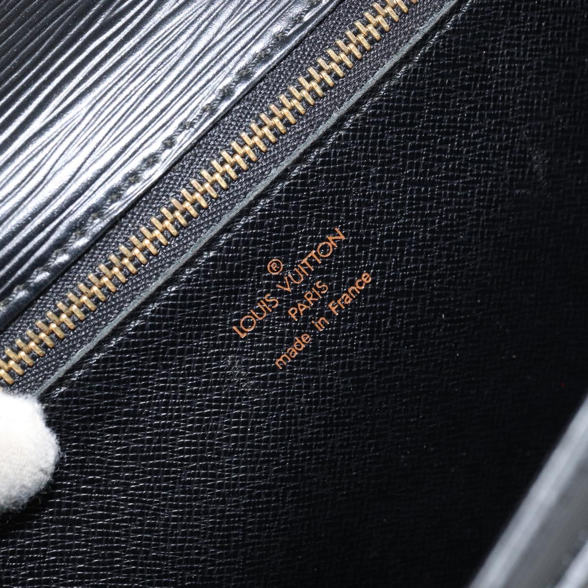 LOUIS VUITTON Epi Serie Dragonne Clutch Bag Black Noir M52612 LV Auth ep12293