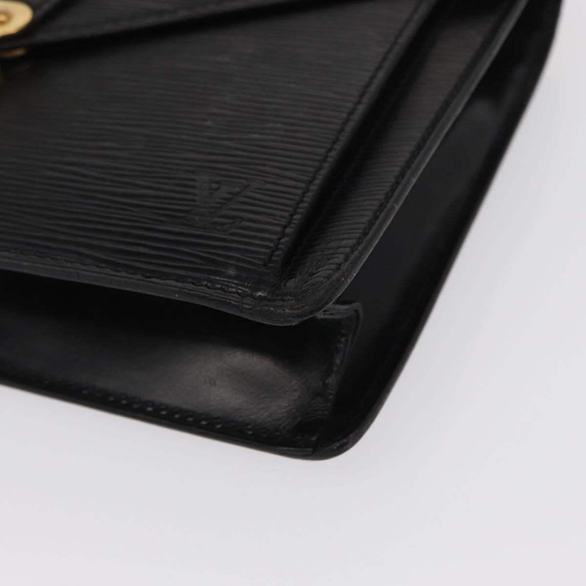 LOUIS VUITTON Epi Serie Dragonne Clutch Bag Black Noir M52612 LV Auth ep12874