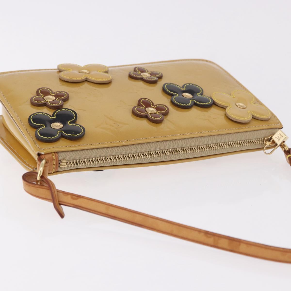 LOUIS VUITTON Vernis Lexington Accessory Pouch Flower Beige M92246 Auth ep14787