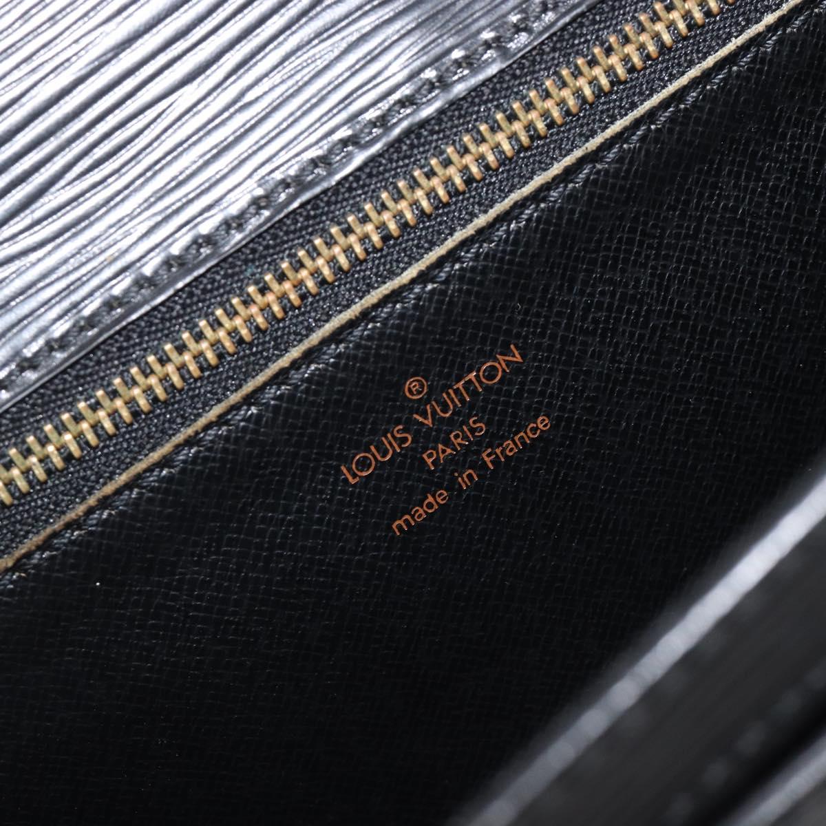 LOUIS VUITTON Epi Serie Dragonne Clutch Bag Black Noir M52612 LV Auth ep16412