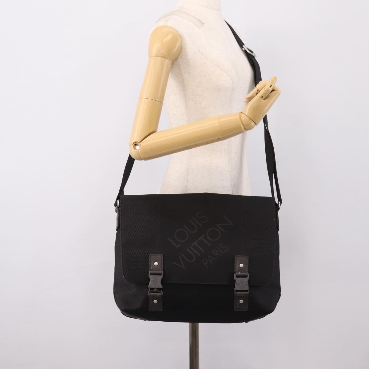 LOUIS VUITTON Damier Geant Petite Message Bag Black M93618 LV Auth ep16537