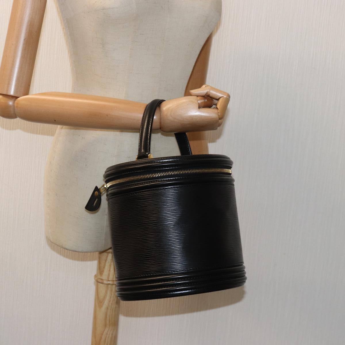 LOUIS VUITTON Epi Cannes Hand Bag Black M48032 LV Auth ep4777V