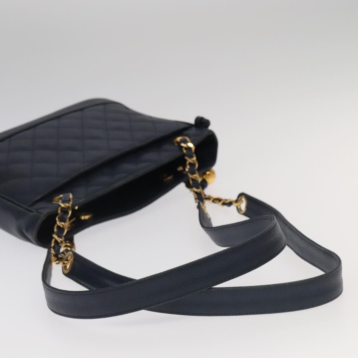 CHANEL Matelasse Chain Shoulder Bag Caviar Skin Navy Gold CC Auth ep6286