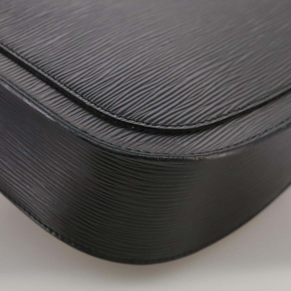 LOUIS VUITTON Epi Saint Cloud GM Shoulder Bag Black Noir M52192 LV Auth ep7029