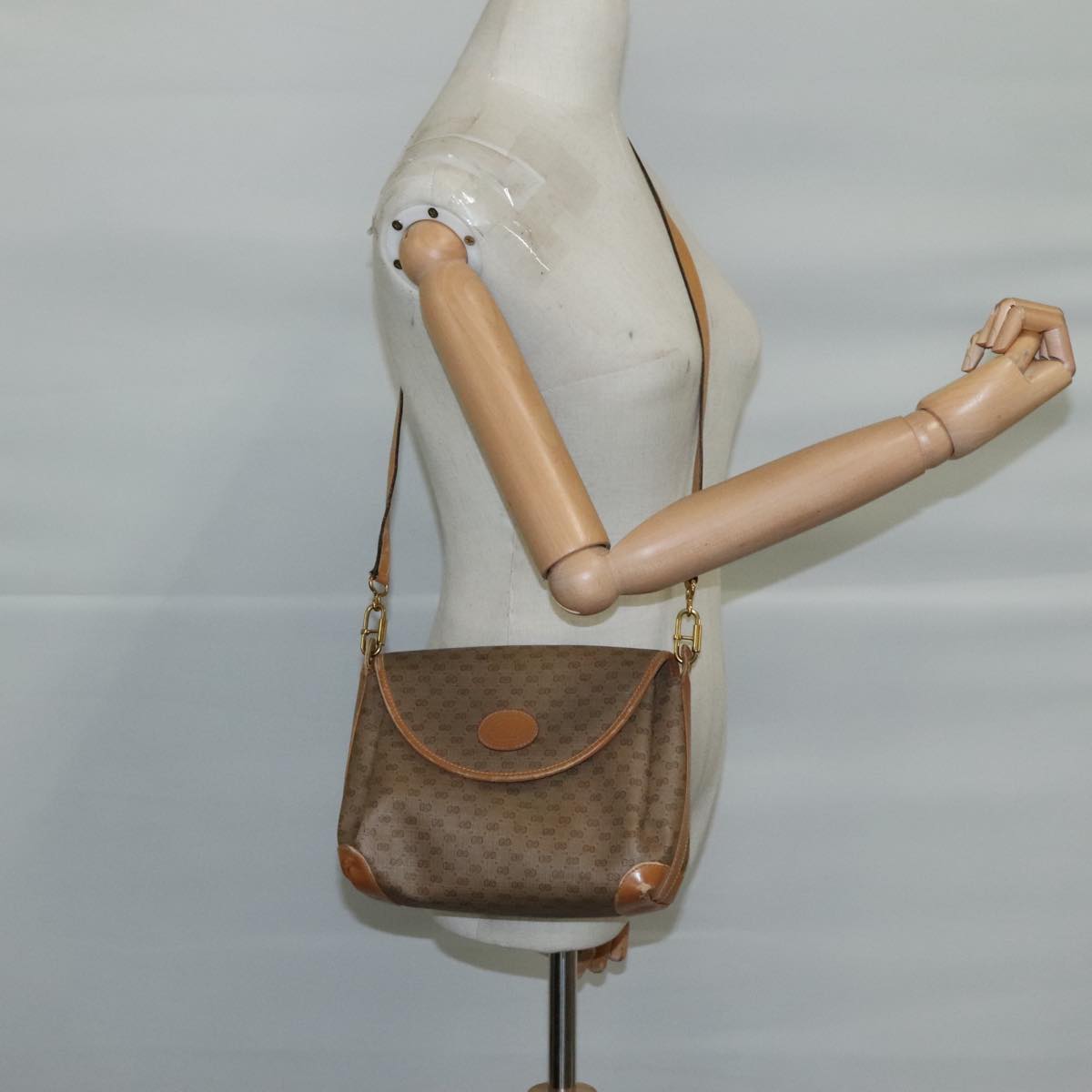 GUCCI Micro GG Supreme Shoulder Bag PVC Beige Gold Auth ep7034
