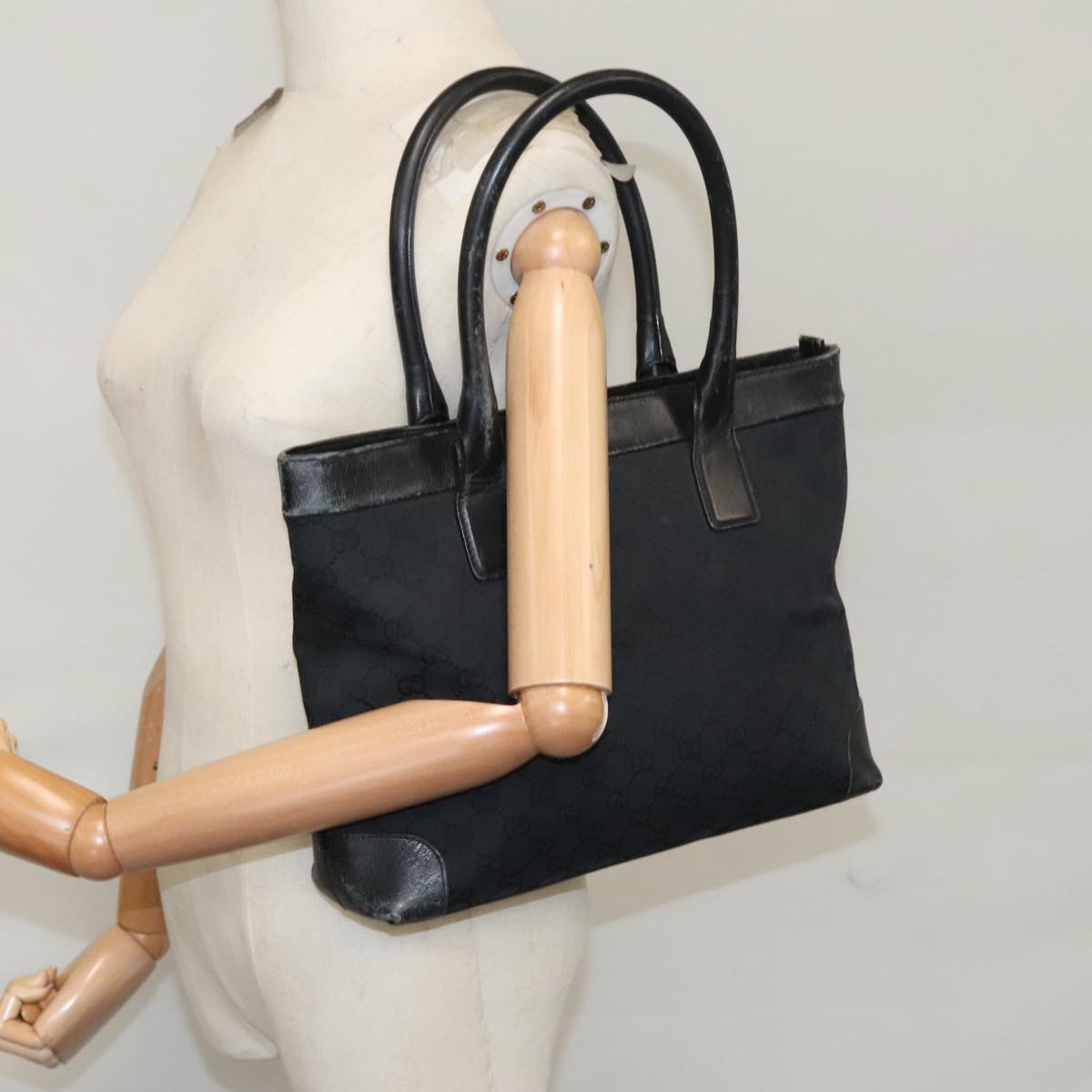 GUCCI GG Canvas Hand Bag Black 33890 Auth ep7056