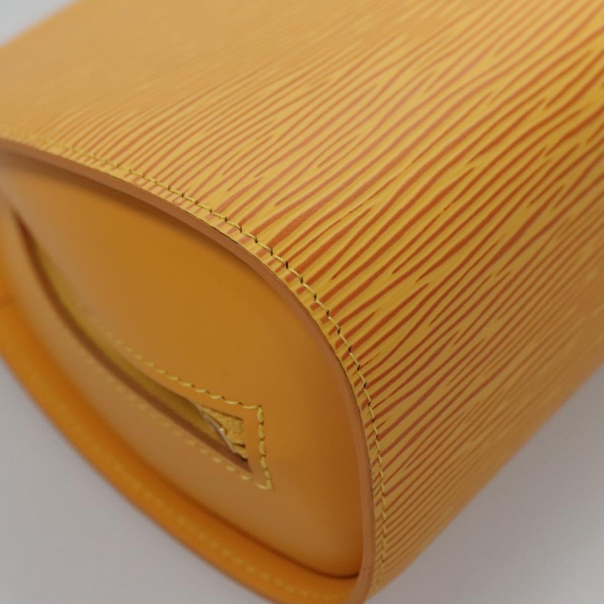 LOUIS VUITTON Epi Dauphine MM Pouch Tassili Yellow LV Auth ep7183