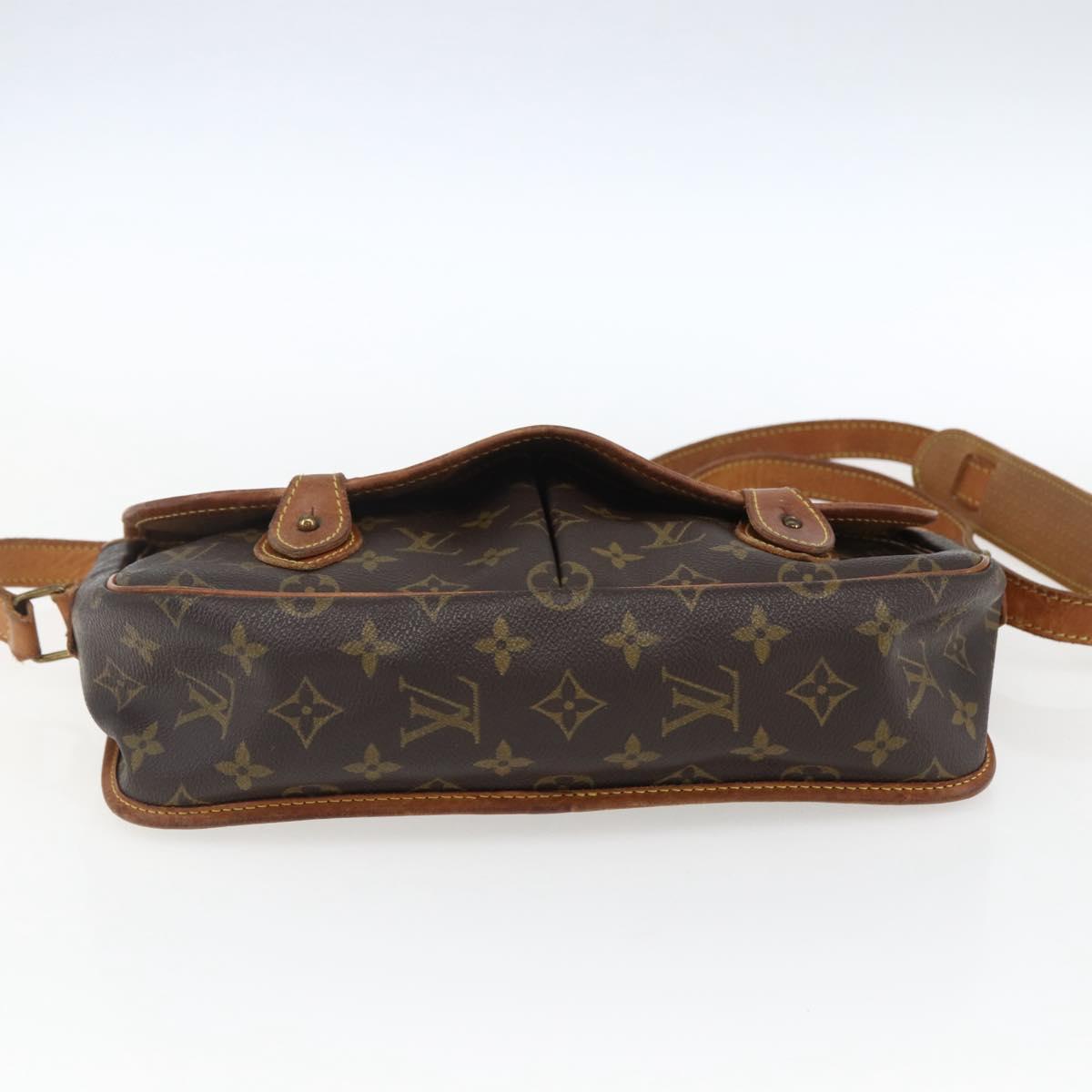 LOUIS VUITTON Monogram Gibeciere MM Shoulder Bag M42247 LV Auth ep7955