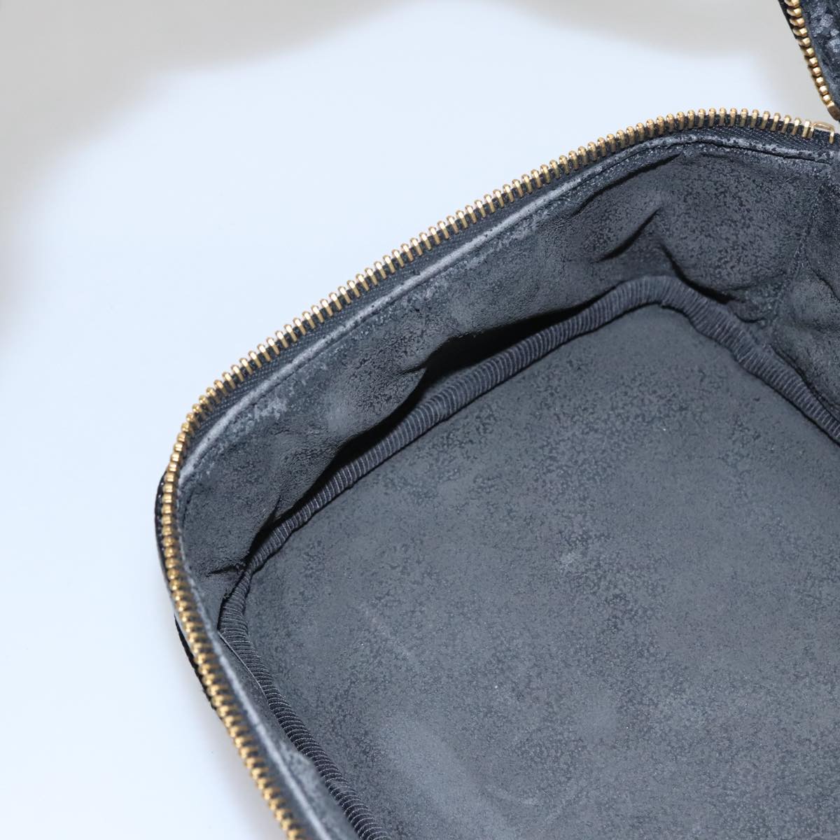 CHANEL Bicolore Vanity Cosmetic Pouch Caviar Skin Black Gold CC Auth fm4250