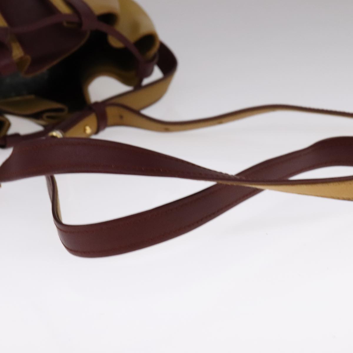 CARTIER Shoulder Bag Leather Yellow Auth fm4267