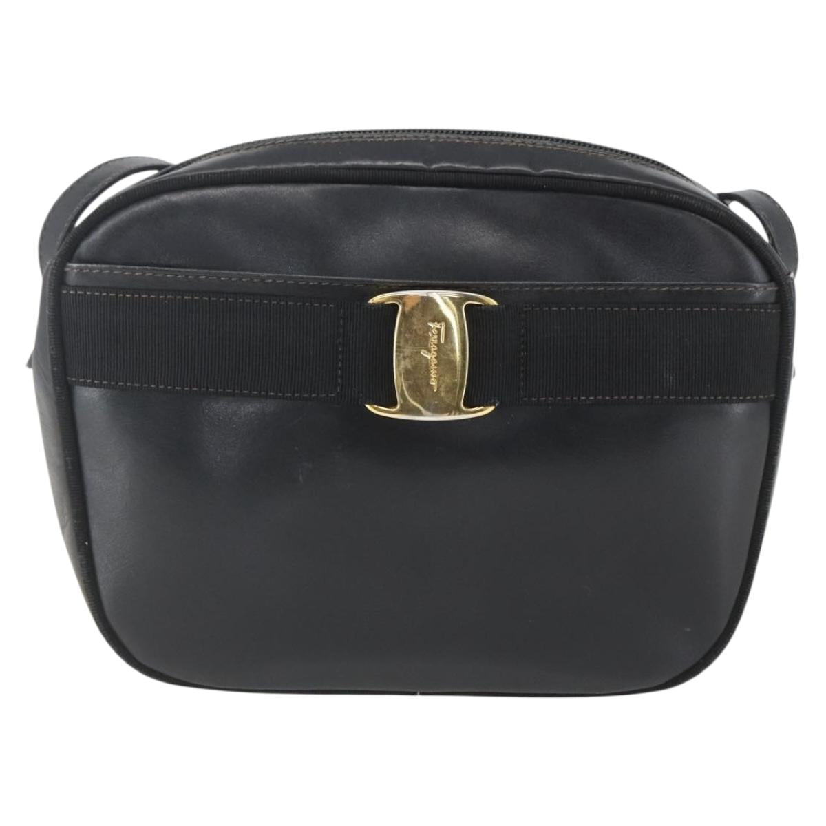 Salvatore Ferragamo Vala Shoulder Bag Leather Black Gold Auth fm5071
