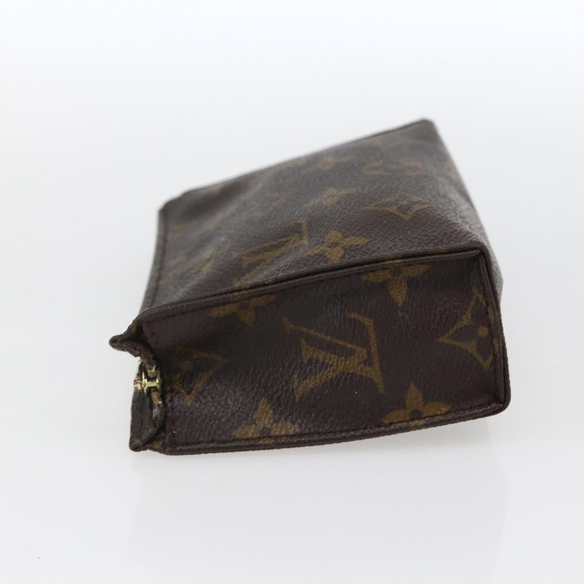 LOUIS VUITTON Monogram Poche Toilette 15 Pouch M47546 LV Auth fm5107