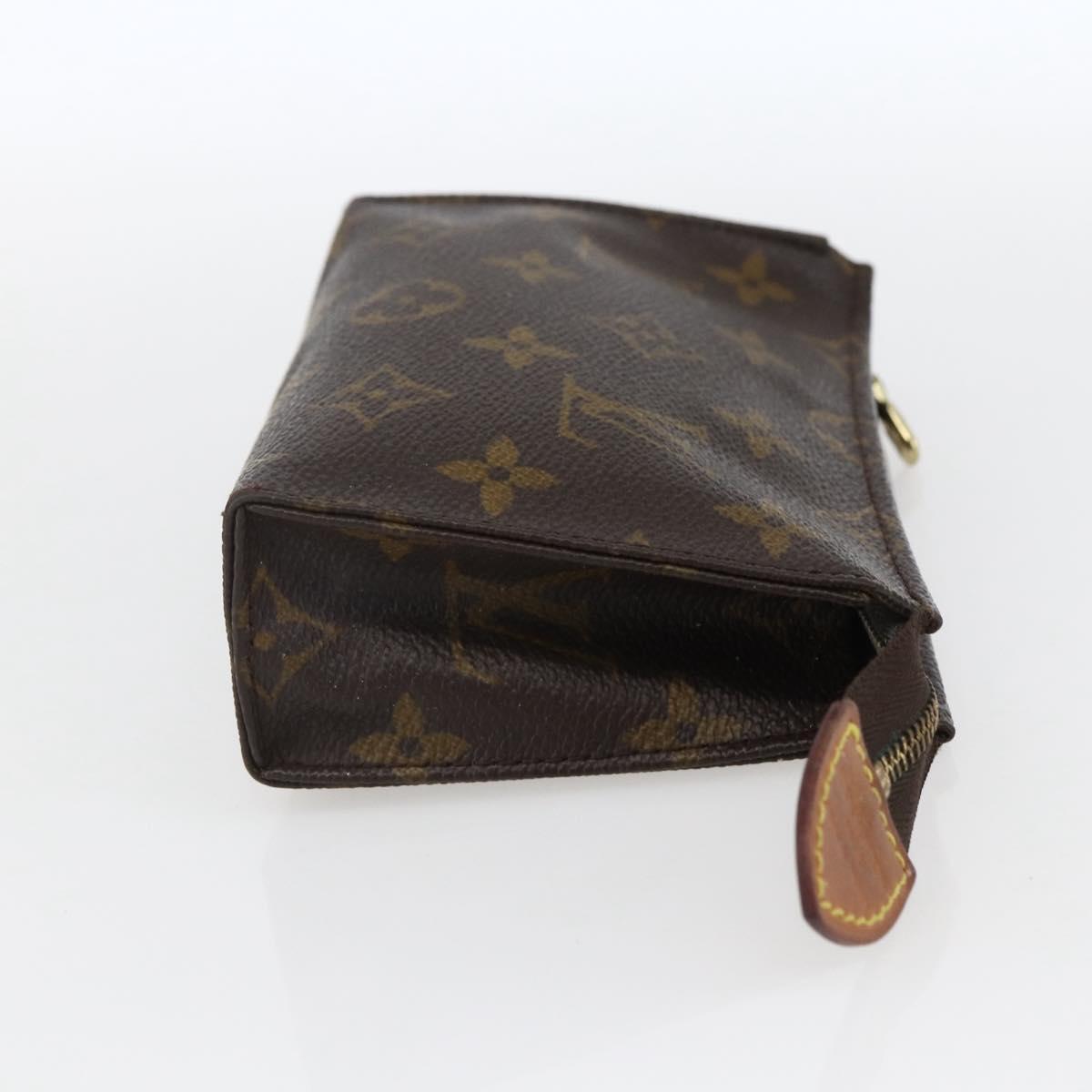 LOUIS VUITTON Monogram Poche Toilette 15 Pouch M47546 LV Auth fm5107