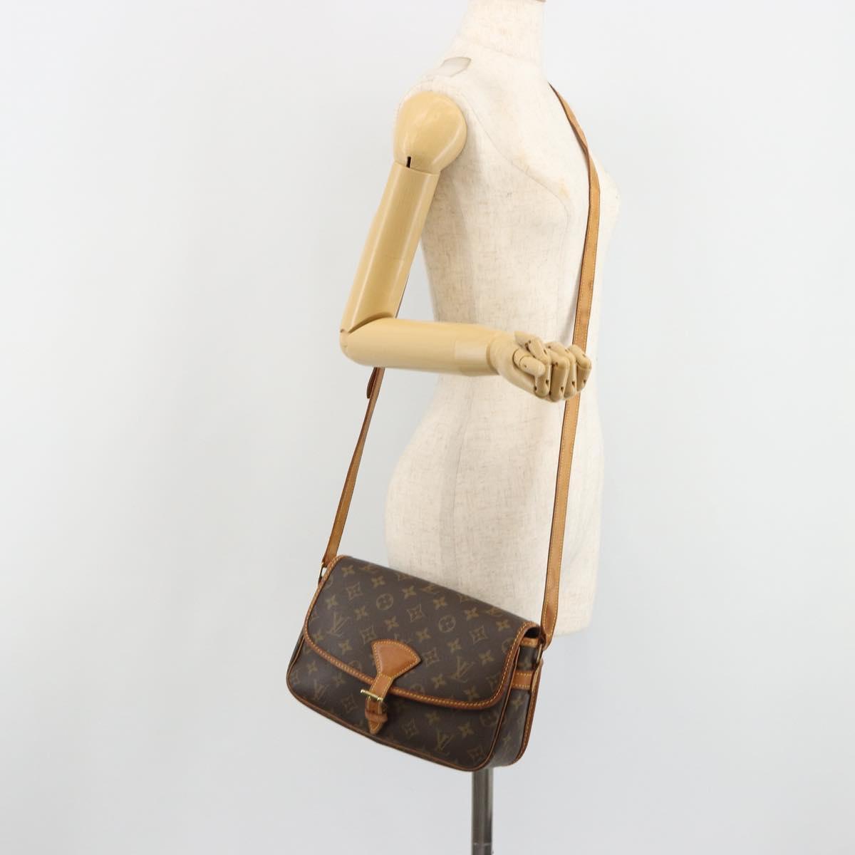 LOUIS VUITTON Monogram Sologne Shoulder Bag M42250 LV Auth fm5361