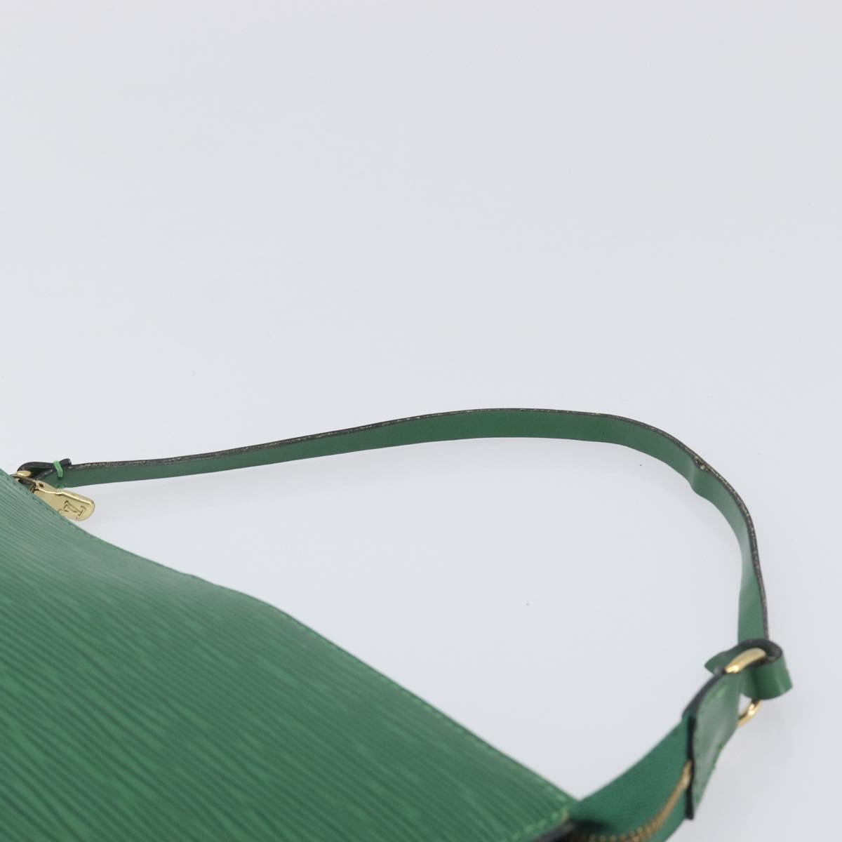 LOUIS VUITTON Epi Pochette Accessoires Pouch Green M52984 LV Auth fm5443