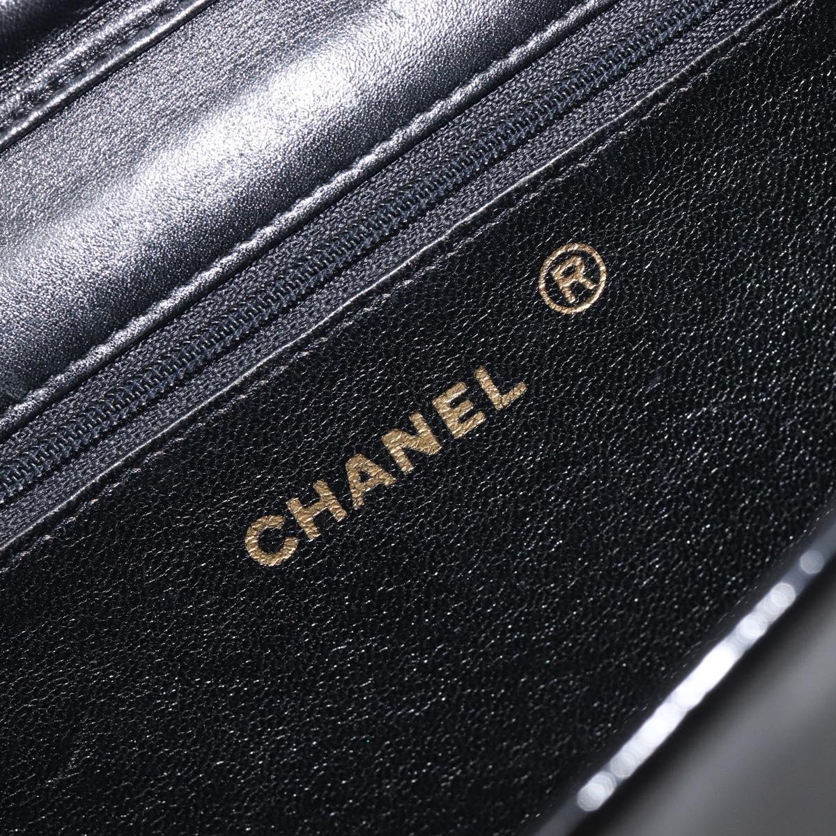 CHANEL Chain Shoulder Bag Patent leather Black Gold CC Auth fm5458