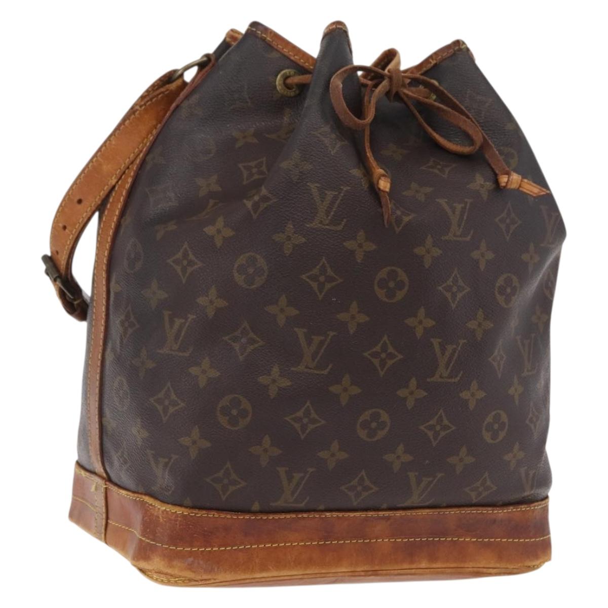 LOUIS VUITTON Monogram Petit Noe Shoulder Bag M42226 LV Auth fm5473