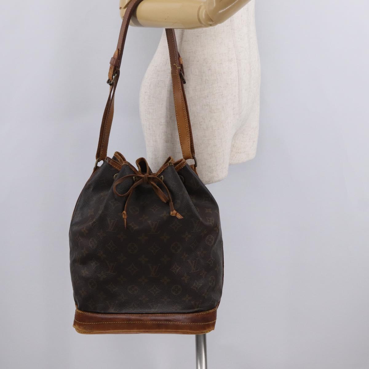 LOUIS VUITTON Monogram Petit Noe Shoulder Bag M42226 LV Auth fm5473