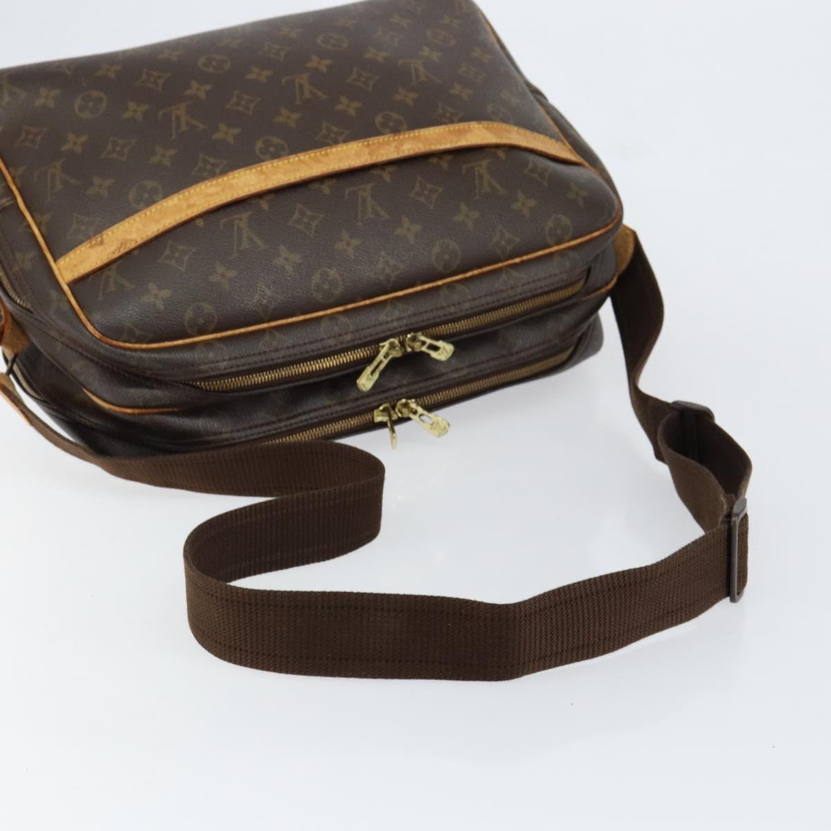 LOUIS VUITTON Monogram Reporter GM Shoulder Bag M45252 LV Auth gh1218