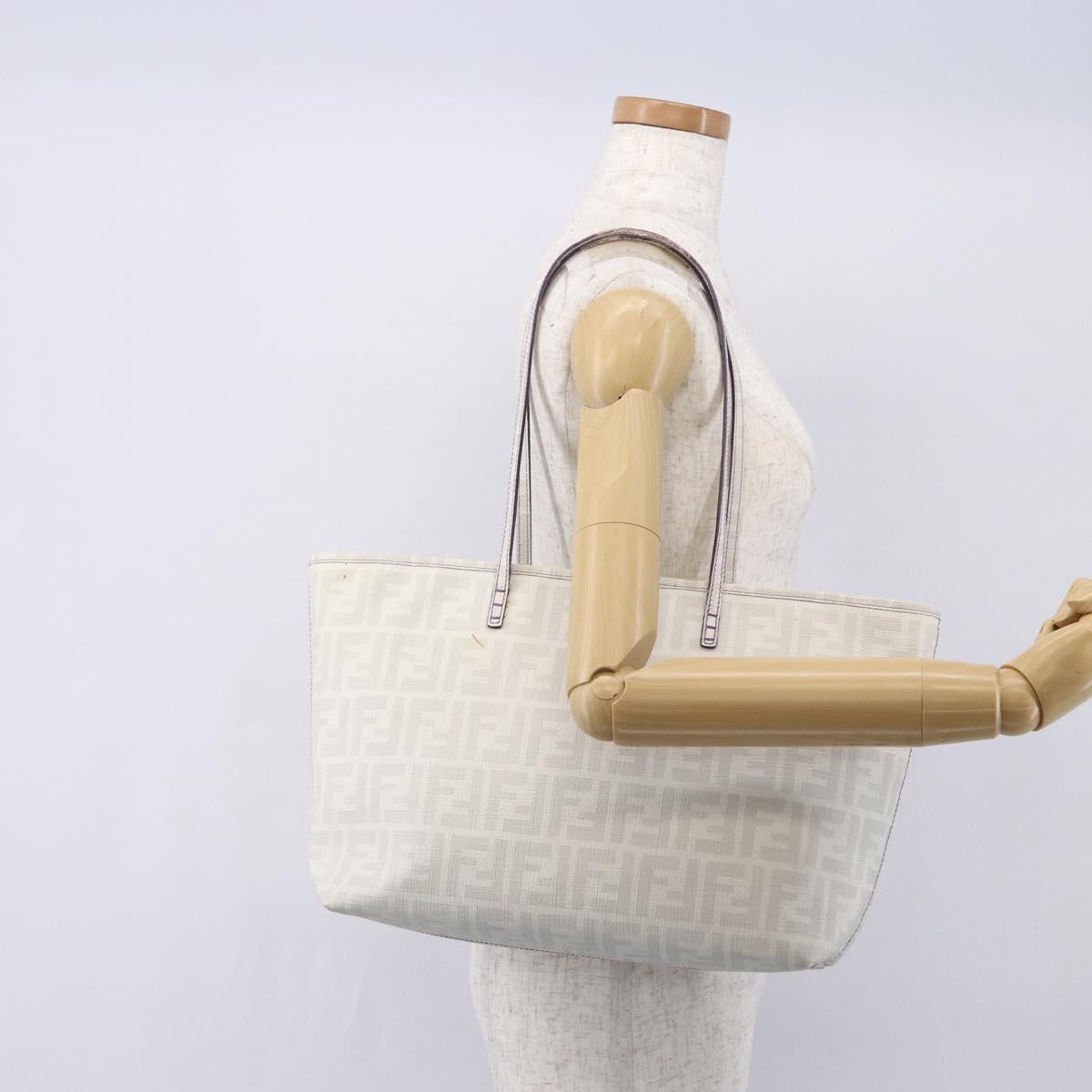 FENDI Zucca Canvas Tote Bag White Gold Auth gh1350