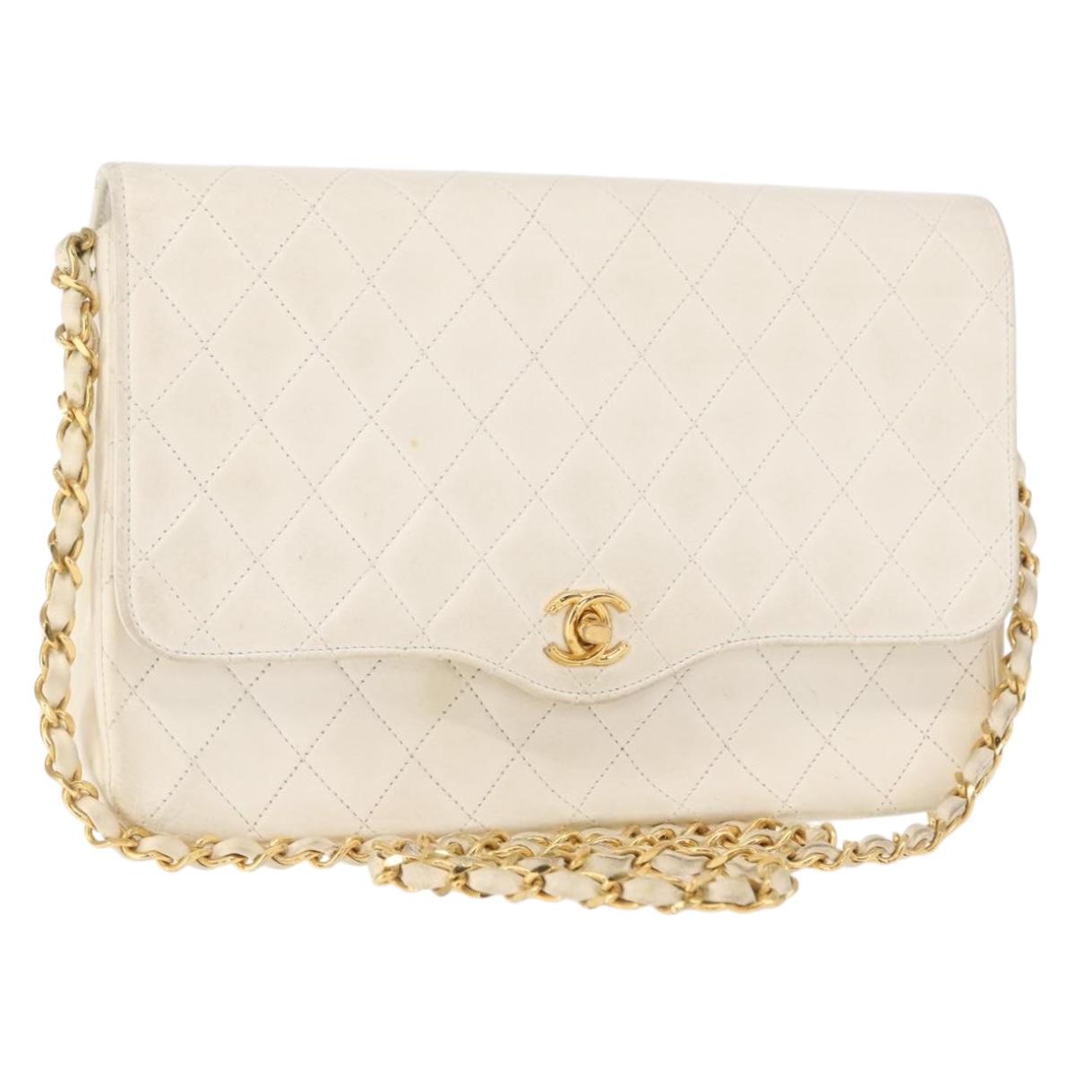 CHANEL Matelasse 25 Chain Shoulder Bag Leather White Gold CC Auth gh1552