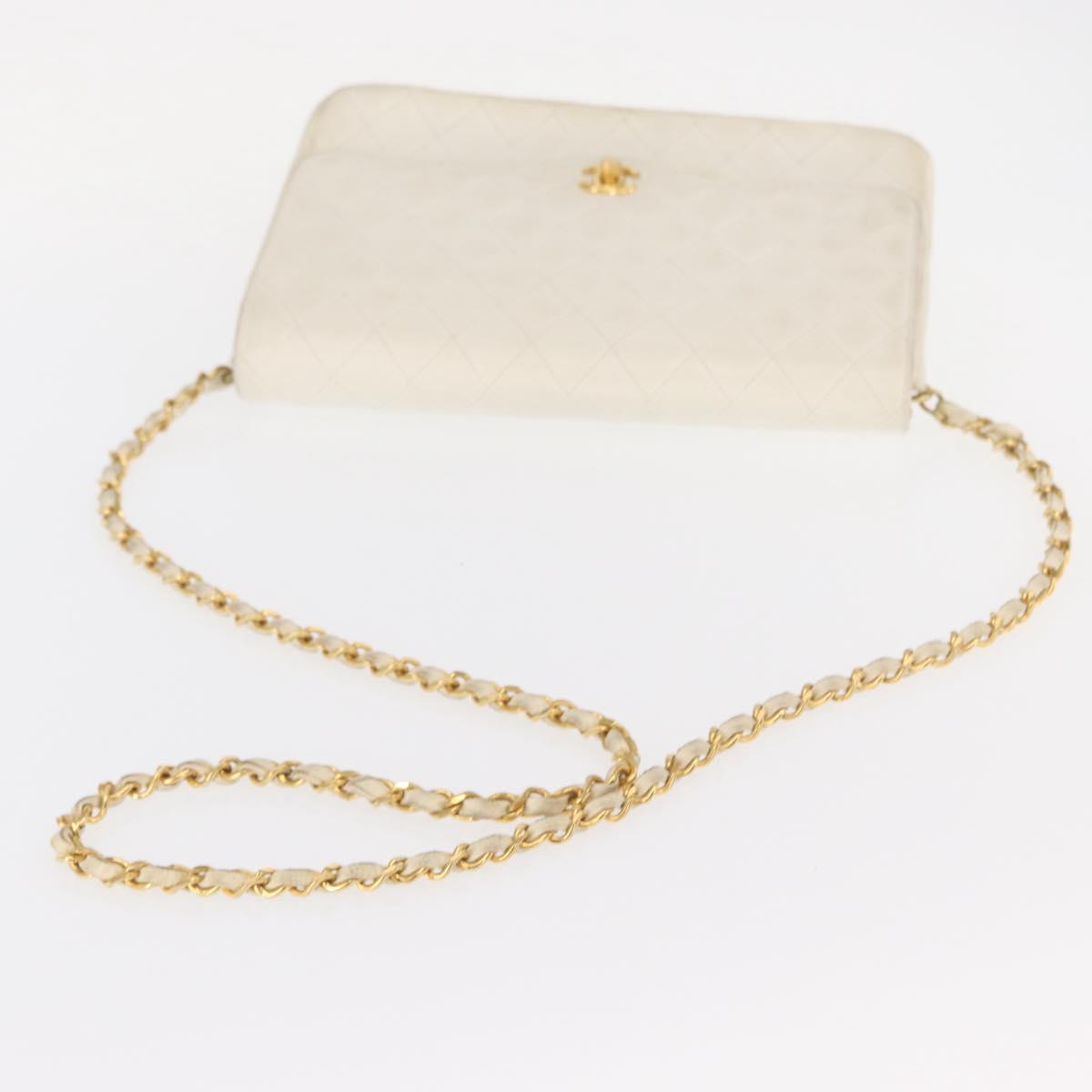 CHANEL Matelasse 25 Chain Shoulder Bag Leather White Gold CC Auth gh1552